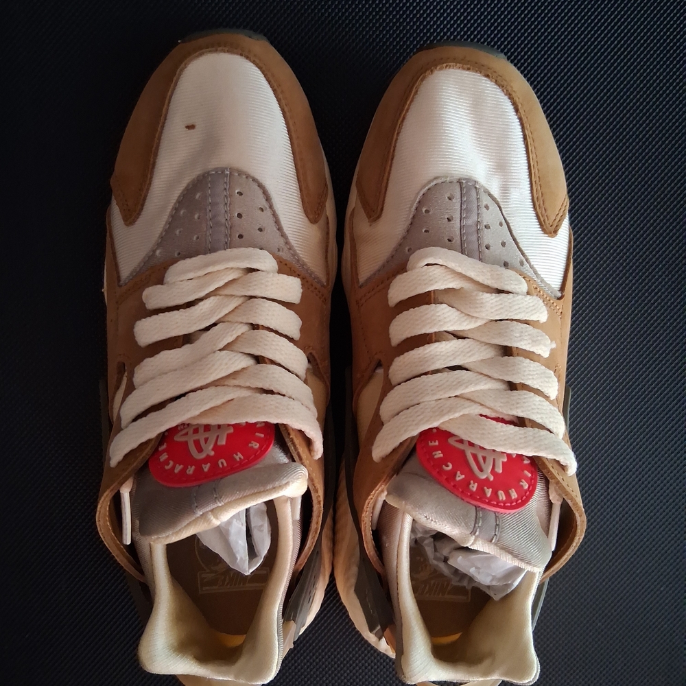 Nike Women's Sneakers in Tan, Cream, Gray with Red Logo